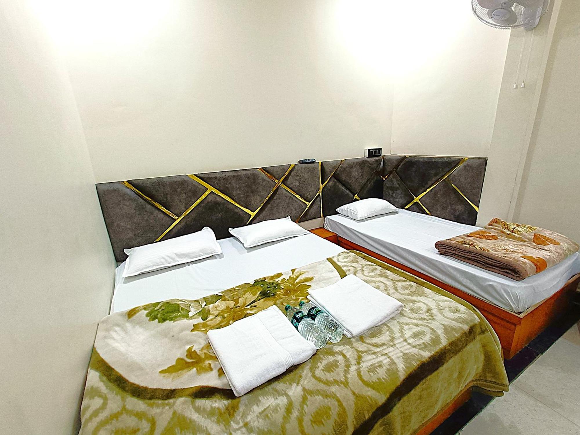 Hotel Shreem Ujjain Exterior photo