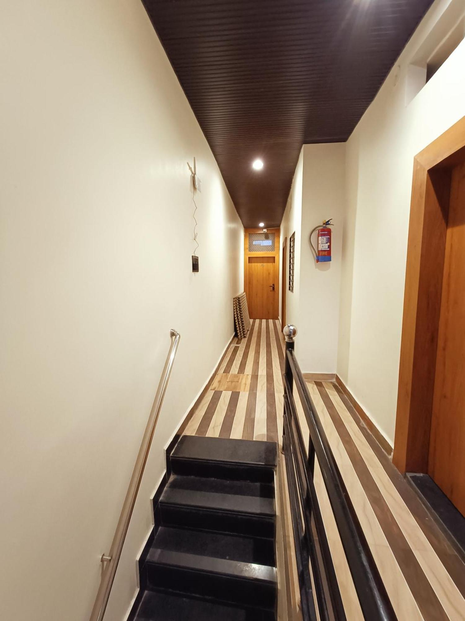Hotel Shreem Ujjain Exterior photo