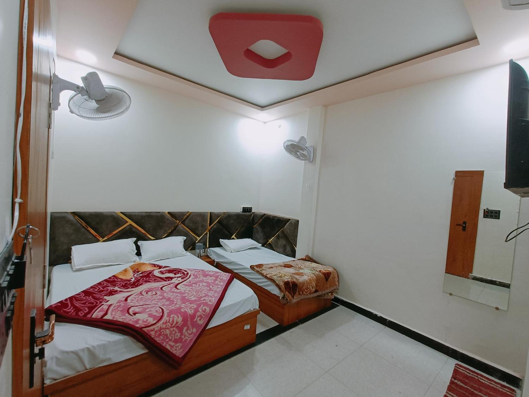 Hotel Shreem Ujjain Exterior photo