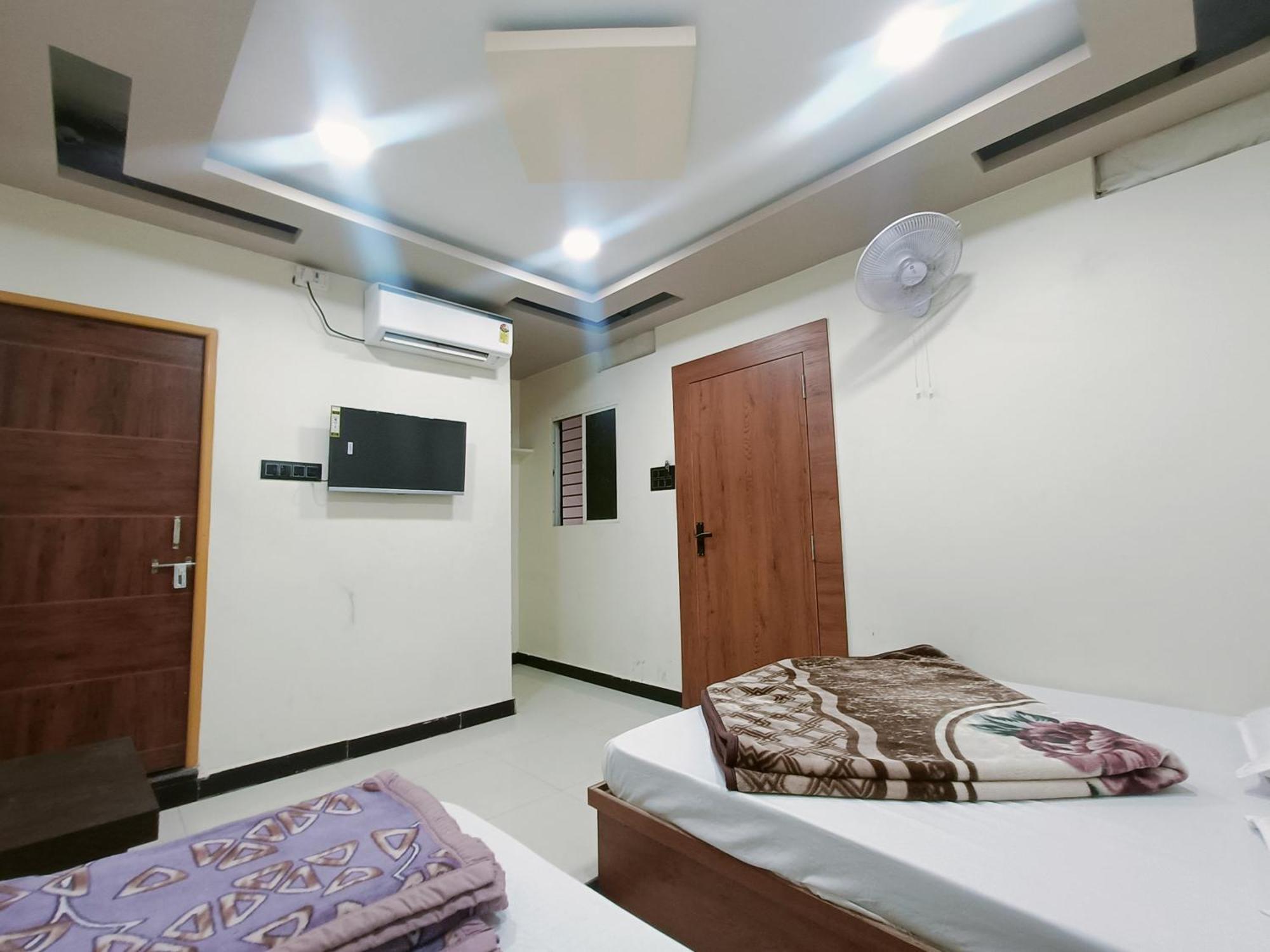 Hotel Shreem Ujjain Exterior photo