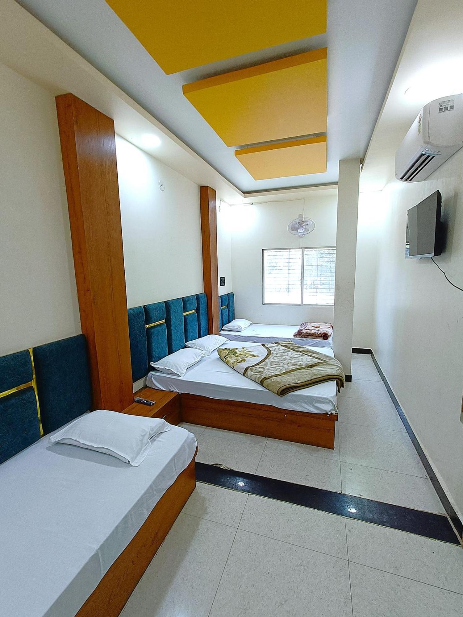 Hotel Shreem Ujjain Exterior photo