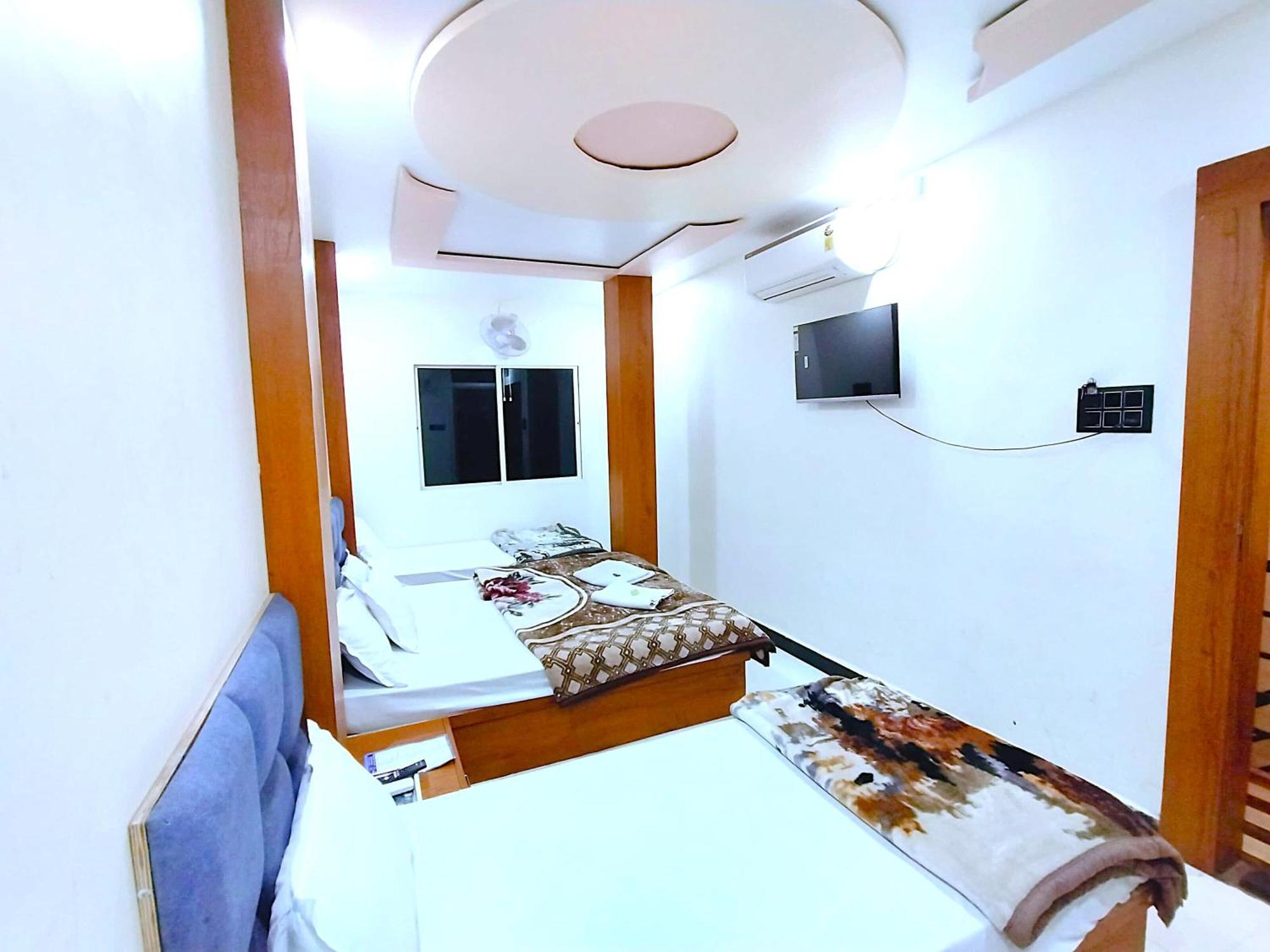 Hotel Shreem Ujjain Exterior photo